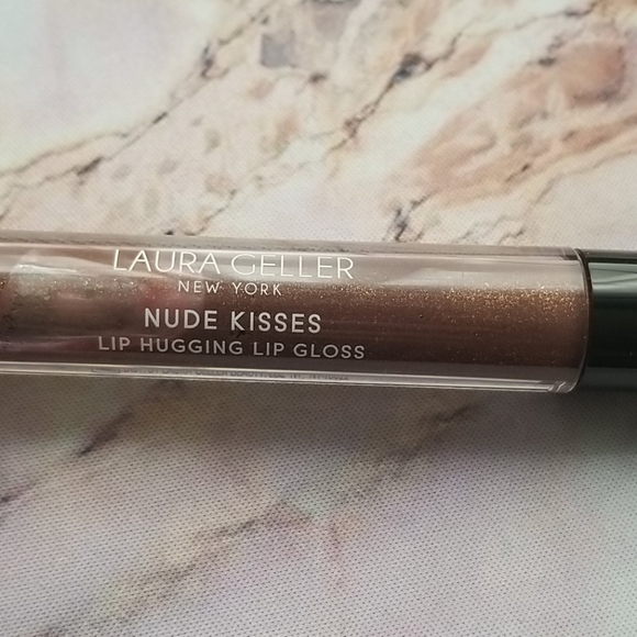 Laura Geller Nude Kisses Lip Gloss in Cocoa Beach - Picture 2 of 3